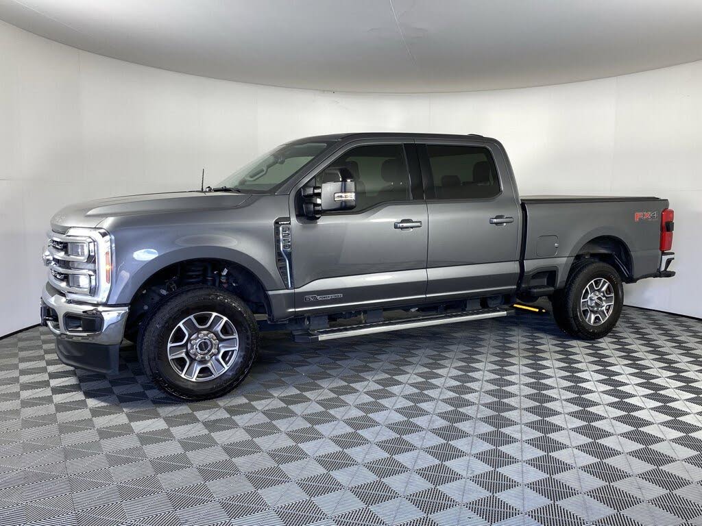 2025 Ford F-250 Super Duty Lariat Crew Cab 4WD