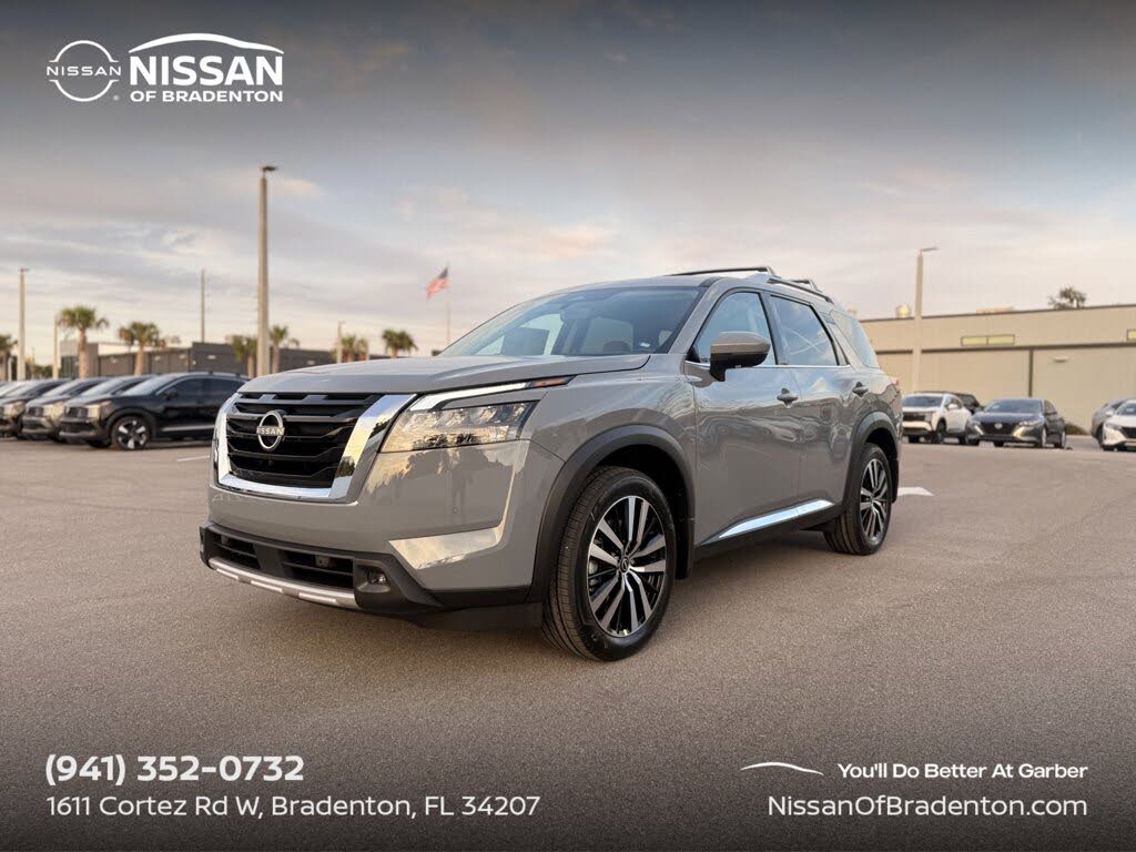 2025 Nissan Pathfinder Platinum FWD