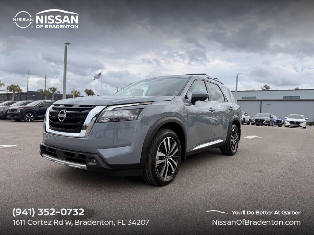 2025 Nissan Pathfinder Platinum FWD