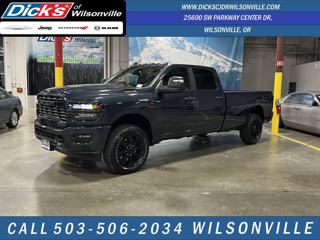 2025 RAM 3500 Big Horn Crew Cab LB 4WD