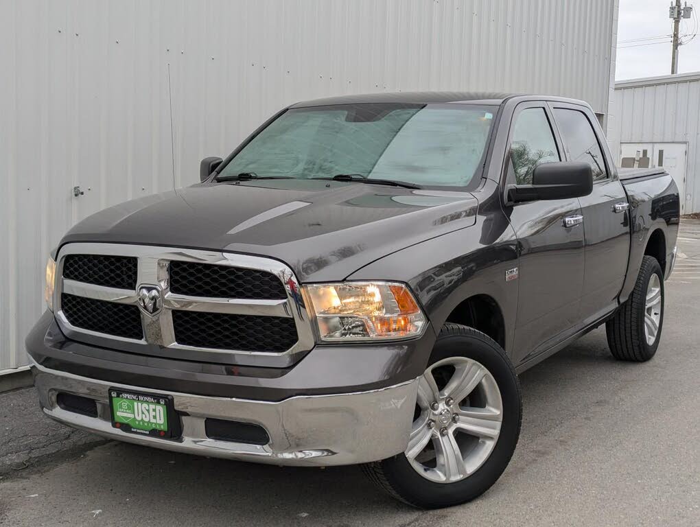 RAM 1500 SLT Crew Cab 4WD 2017