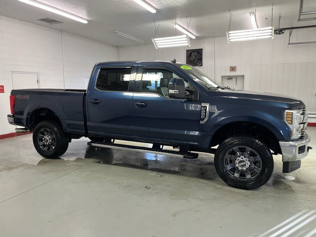 2019 Ford F-250 Super Duty Lariat Crew Cab 4WD