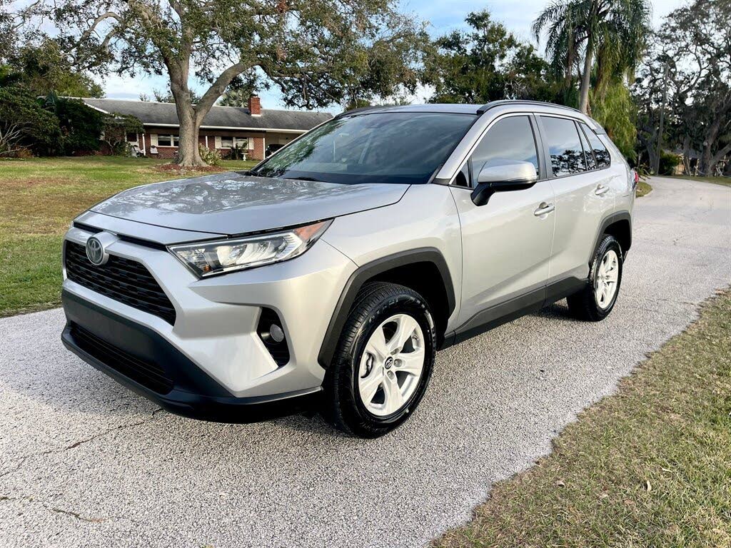 2019 Toyota RAV4 XLE FWD