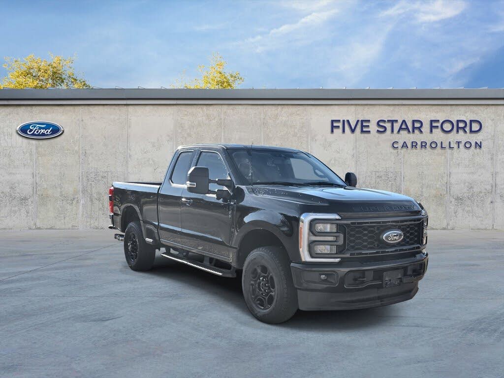2023 Ford F-350 Super Duty XLT SuperCab 4WD