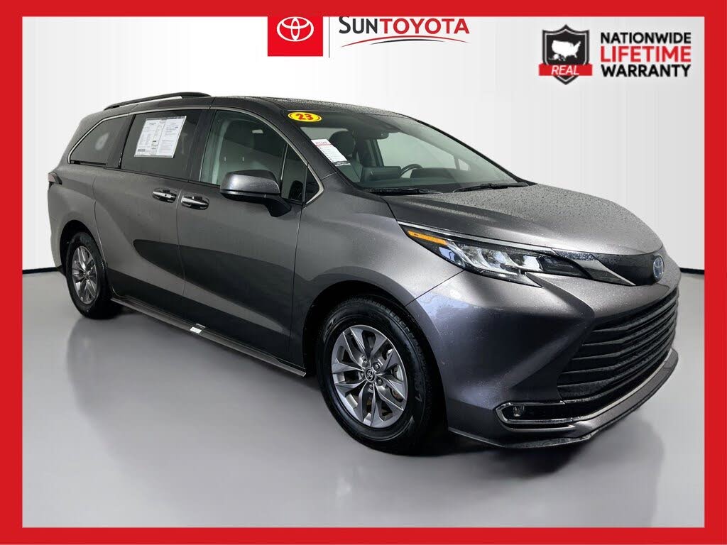 2023 Toyota Sienna XLE 7-Passenger FWD