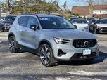 Volvo XC40 B5 Plus Dark Theme AWD