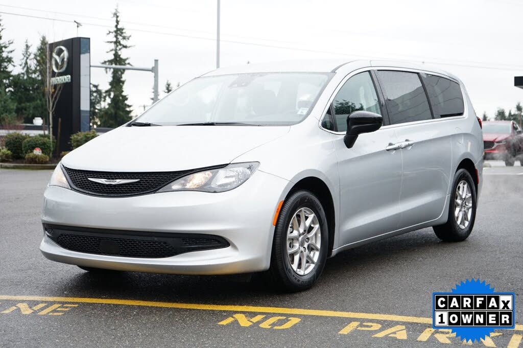 2024 Chrysler Voyager LX FWD