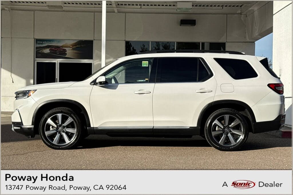 2024 Honda Pilot Touring FWD