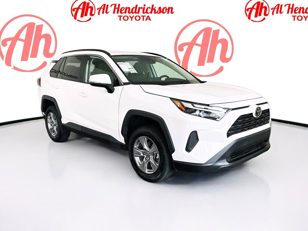 2024 Toyota RAV4 XLE FWD