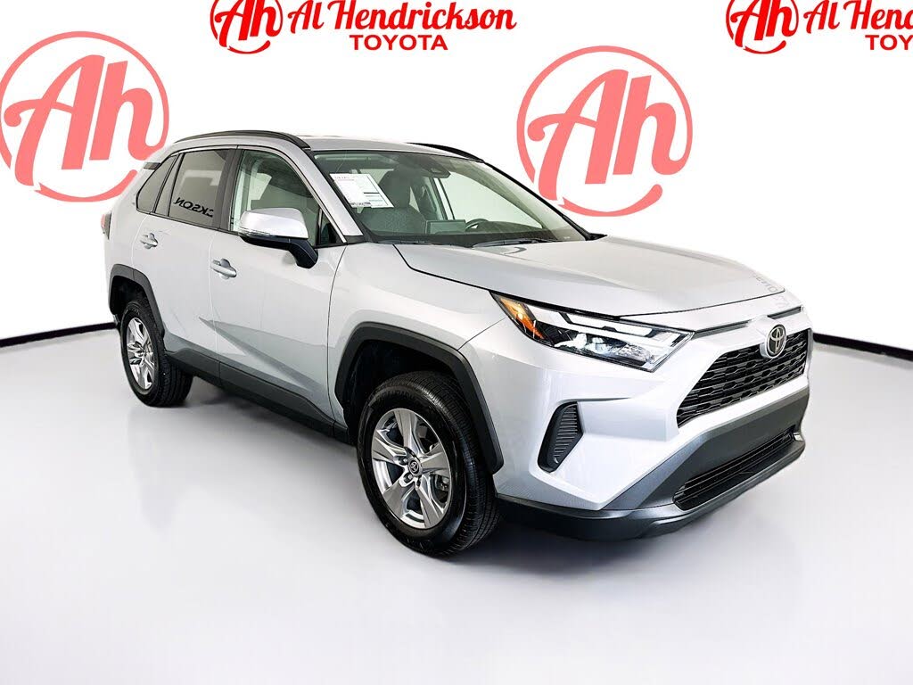 2024 Toyota RAV4 XLE FWD