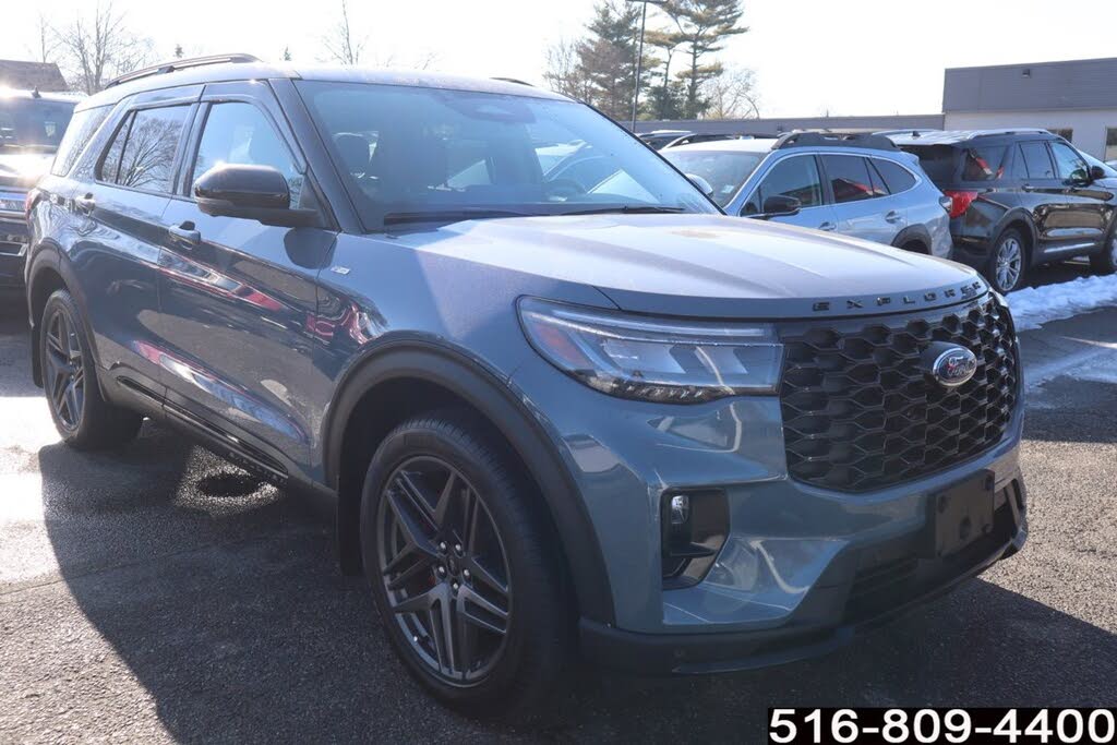 2025 Ford Explorer ST-Line AWD