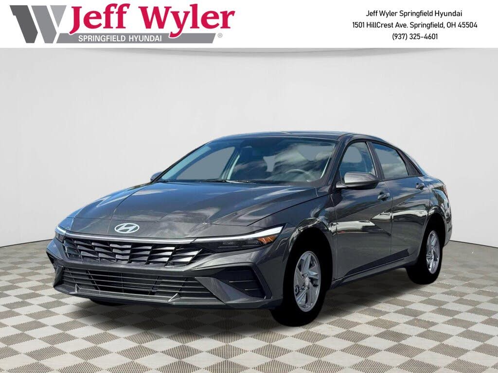 2026 Hyundai Elantra SE FWD