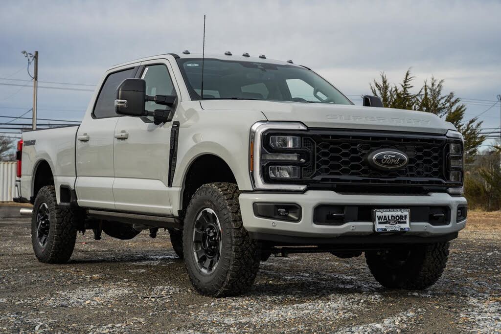 2026 Ford F-250 Super Duty Lariat Crew Cab 4WD