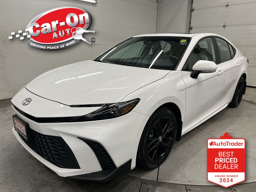 2025 Toyota Camry SE AWD