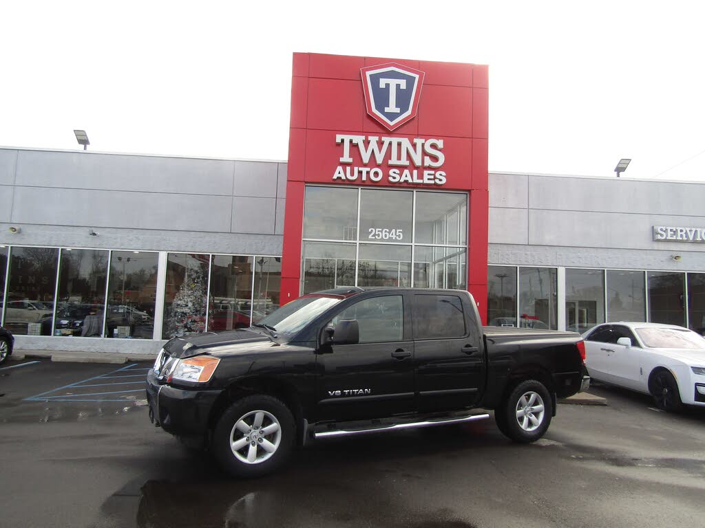 2015 Nissan Titan SV Crew Cab 4WD