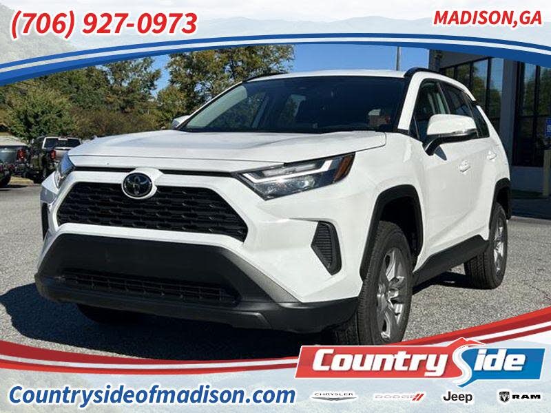 2024 Toyota RAV4 XLE FWD