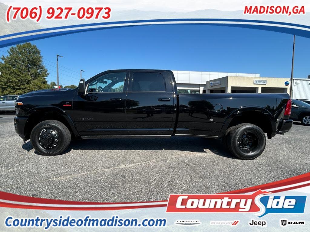2025 RAM 3500 Limited Crew Cab LB DRW 4WD
