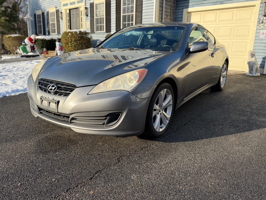 2010 Hyundai Genesis Coupe 2.0T RWD