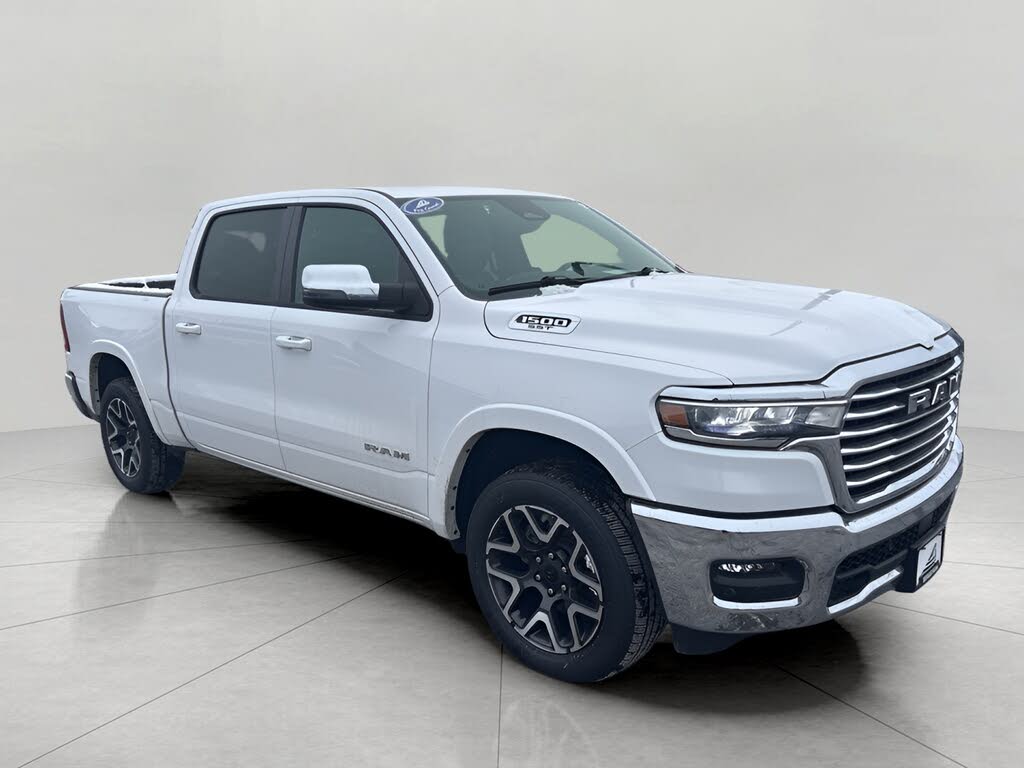 2025 RAM 1500 Laramie Crew Cab 4WD