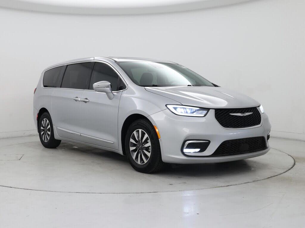 2022 Chrysler Pacifica Hybrid Limited FWD