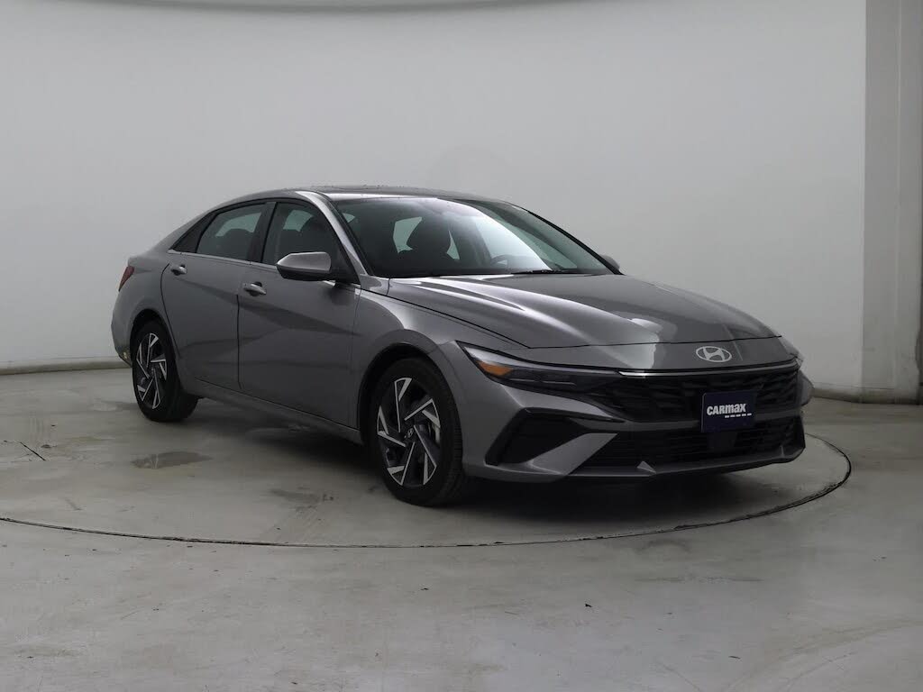 2025 Hyundai Elantra SEL Convenience FWD