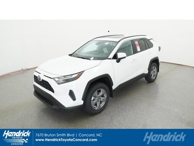 2025 Toyota RAV4 XLE FWD