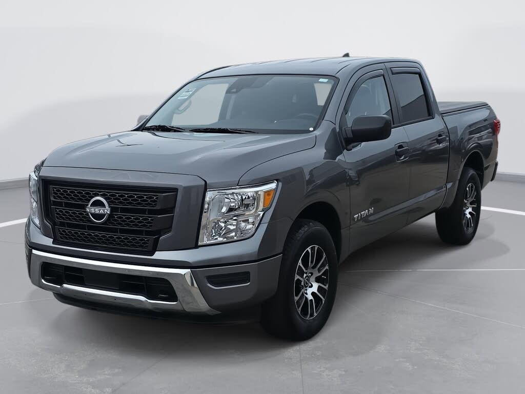 2024 Nissan Titan SV Crew Cab 4WD
