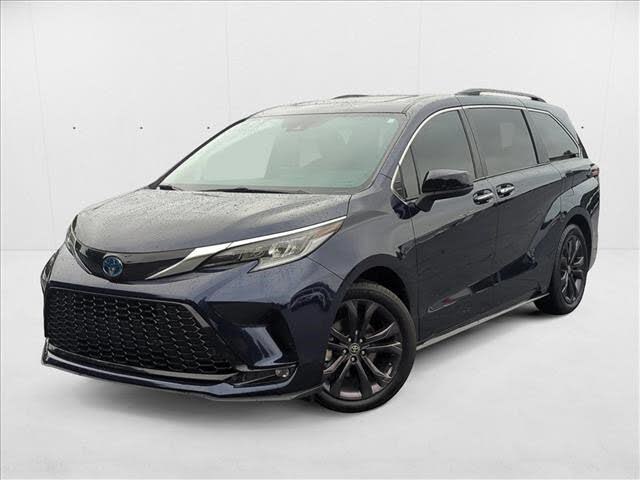 2022 Toyota Sienna XSE 7-Passenger FWD