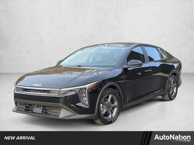 2025 Kia K4 LXS FWD