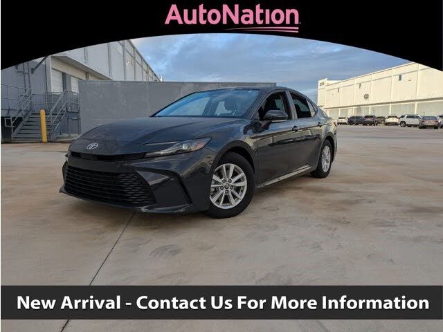 2025 Toyota Camry LE FWD