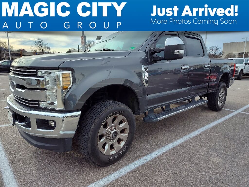 2019 Ford F-250 Super Duty Lariat Crew Cab 4WD