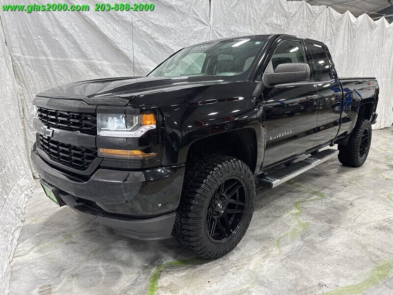 2017 Chevrolet Silverado 1500 Custom Double Cab 4WD