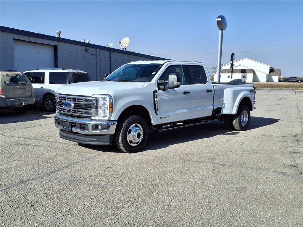2026 Ford F-350 Super Duty XLT Crew Cab LB DRW 4WD