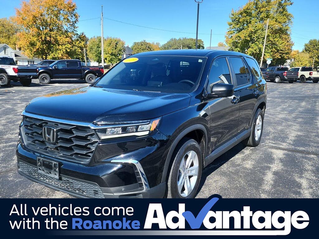 2023 Honda Pilot LX AWD