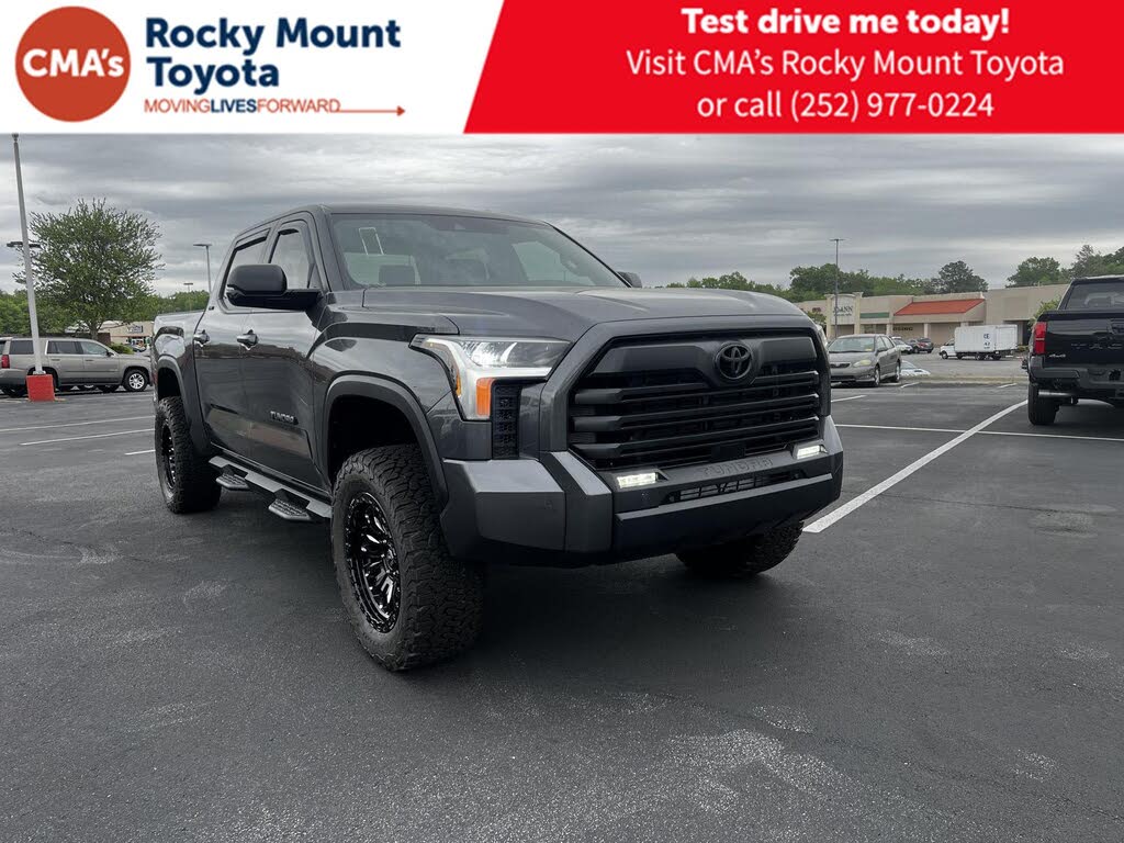 2025 Toyota Tundra SR5 CrewMax Cab 4WD