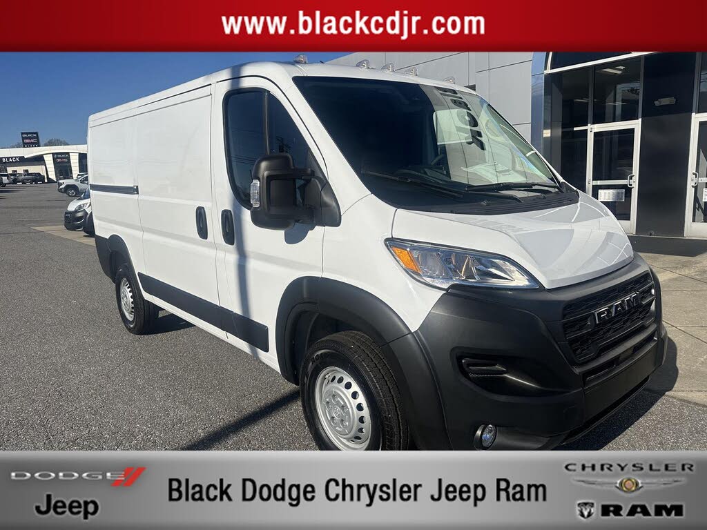2026 RAM ProMaster 2500 Tradesman 136 Low Roof Cargo Van FWD