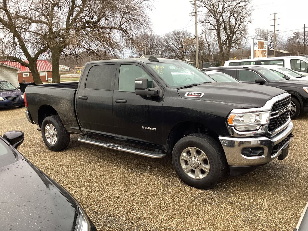 2024 RAM 2500 Big Horn Crew Cab 4WD