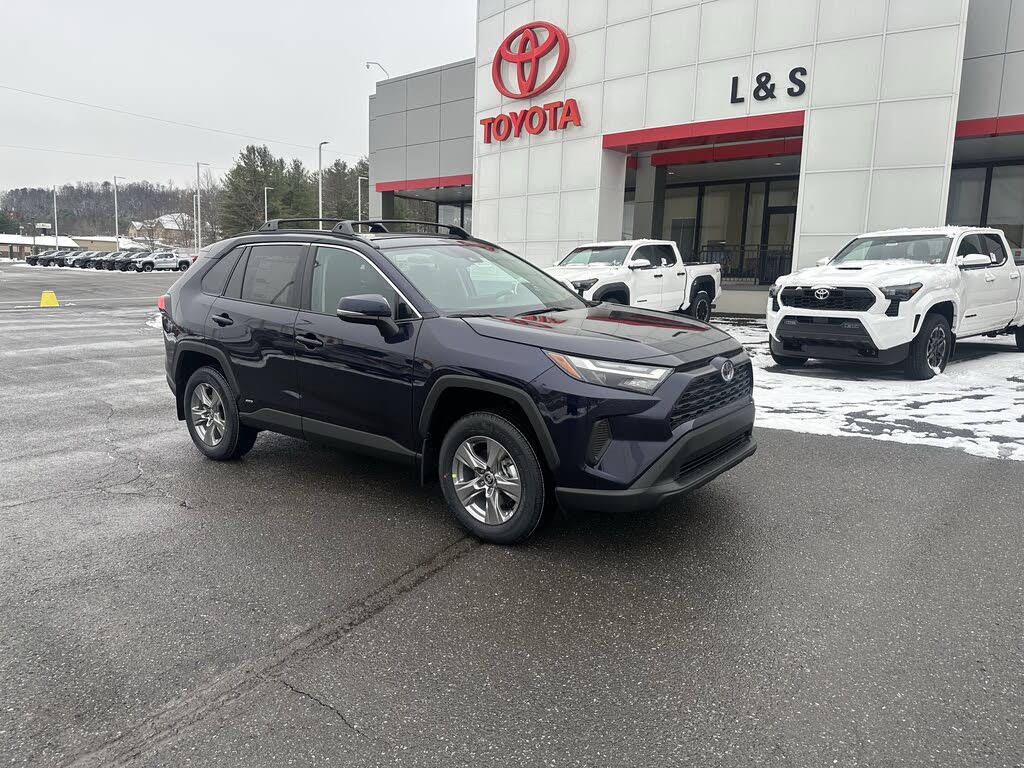 2025 Toyota RAV4 Hybrid XLE AWD