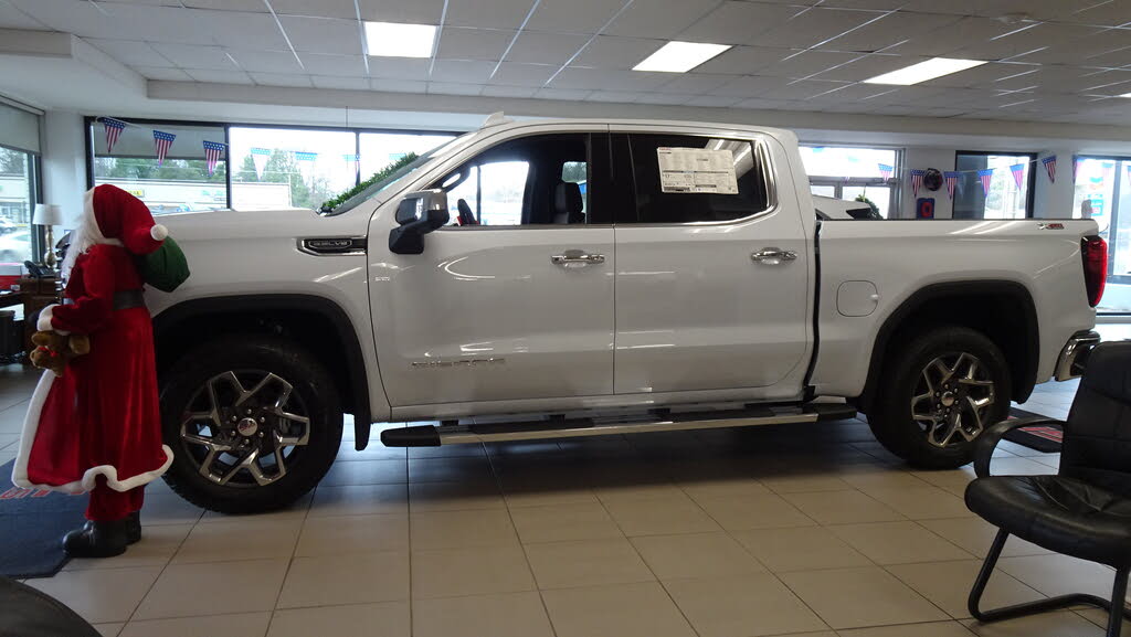 2026 GMC Sierra 1500 SLT Crew Cab 4WD