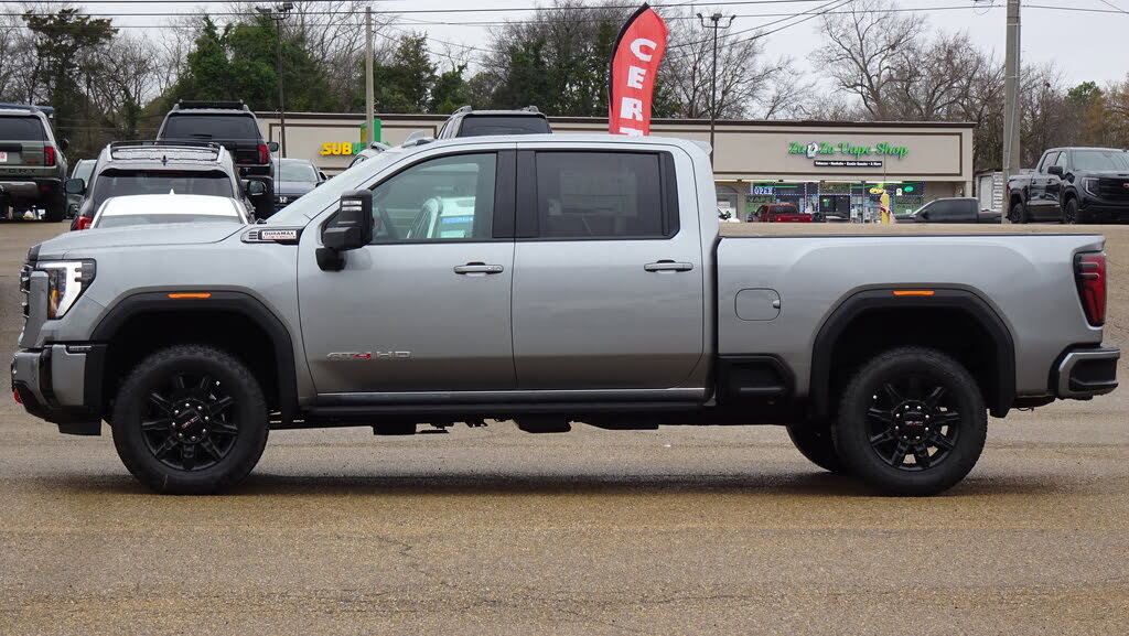 2026 GMC Sierra 2500HD AT4 Crew Cab 4WD