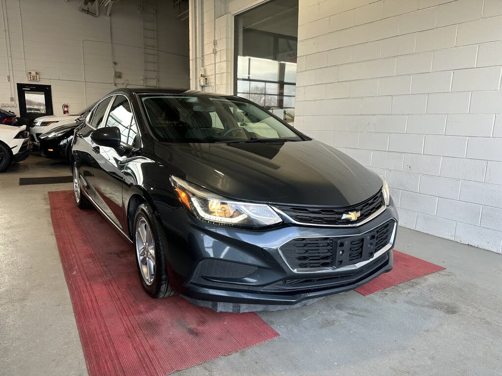 2018 Chevrolet Cruze LT Sedan FWD