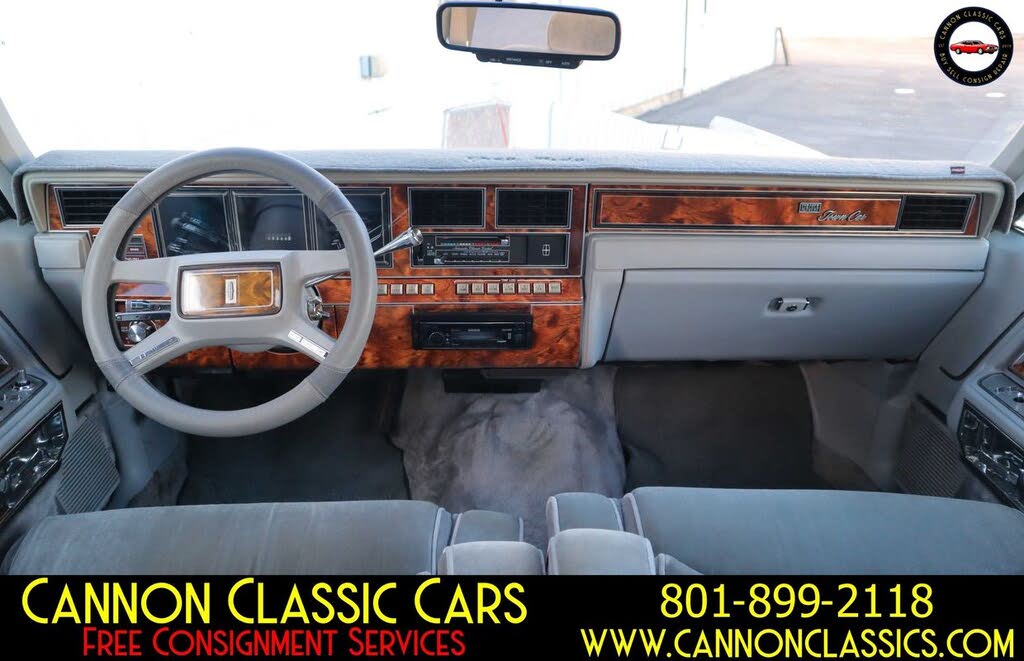 1984 Lincoln Town Car Signature