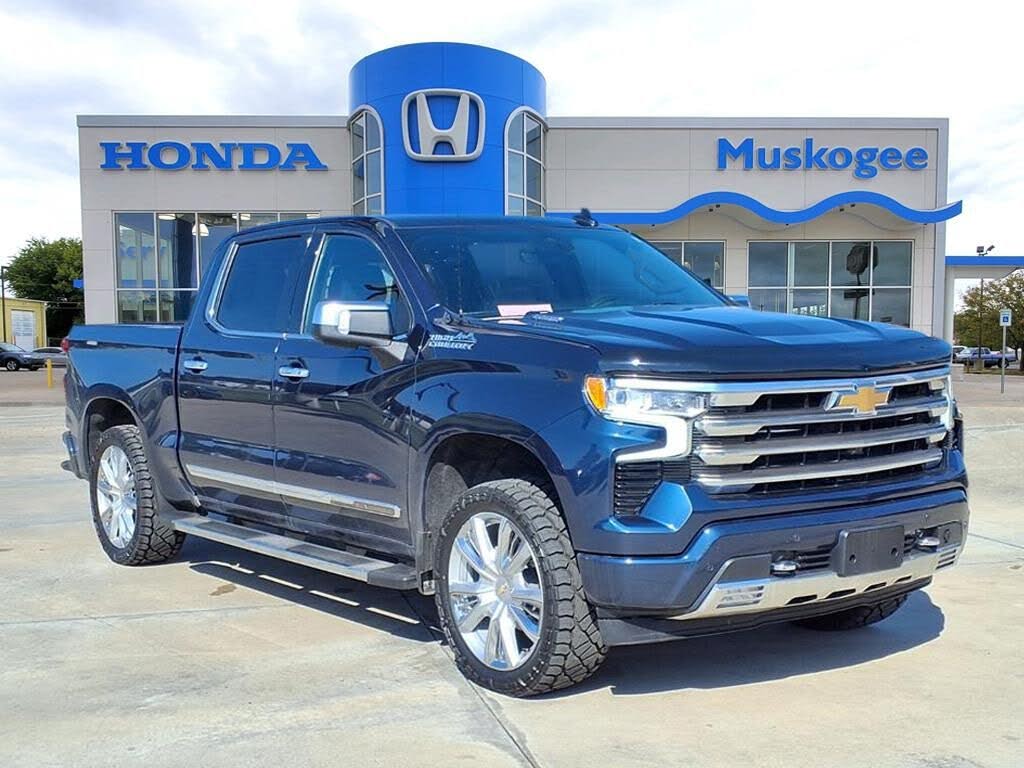 2022 Chevrolet Silverado 1500 High Country Crew Cab 4WD