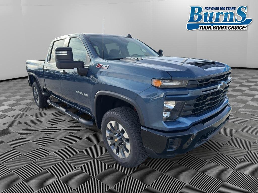 2026 Chevrolet Silverado 2500HD Custom Crew Cab 4WD