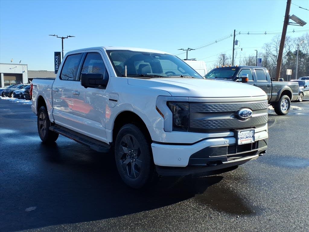 2023 Ford F-150 Lightning XLT SuperCrew AWD