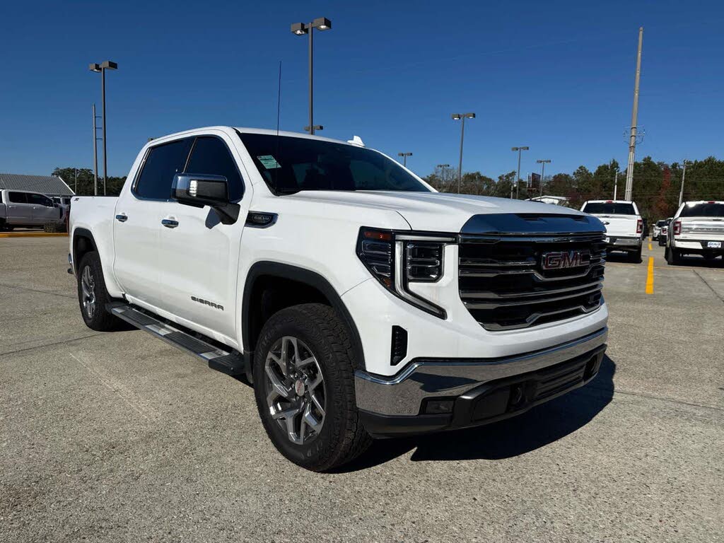 2023 GMC Sierra 1500 SLT Crew Cab 4WD