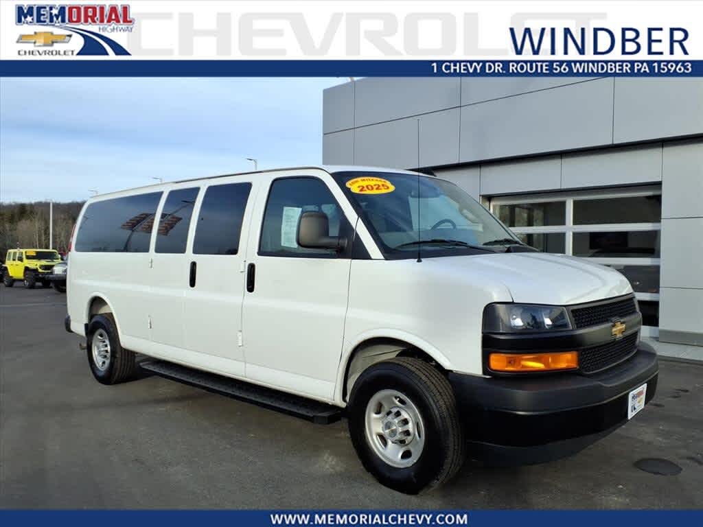 2025 Chevrolet Express 3500 LS Extended RWD