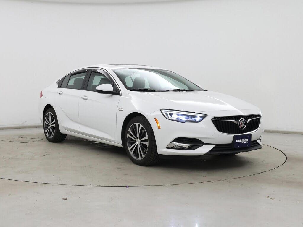 2019 Buick Regal Sportback Essence FWD