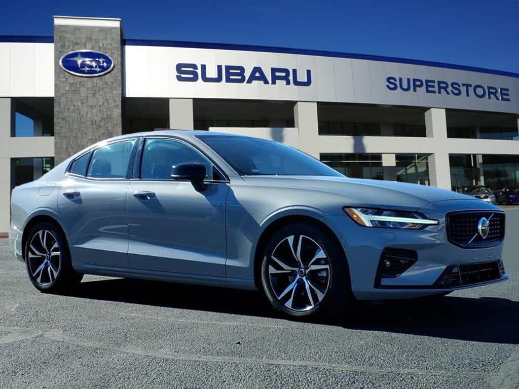 2025 Volvo S60 B5 Core FWD
