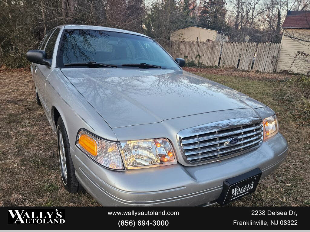 2003 Ford Crown Victoria LX